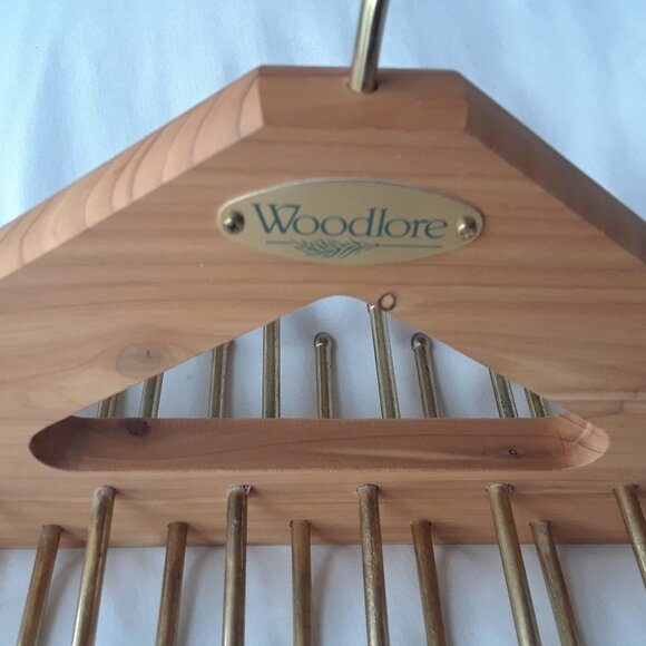 Woodlore Cedar Wood Tie/Belt Hanger - Picture 7 of 8